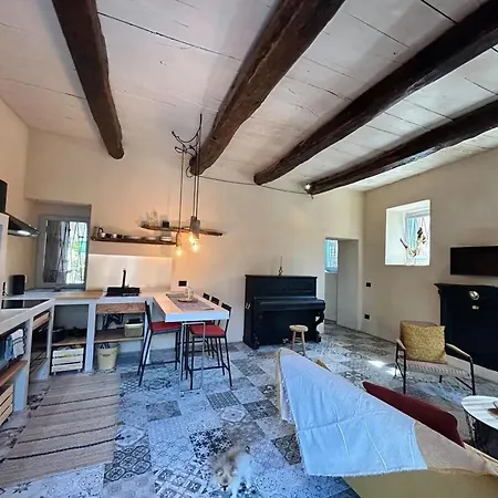 Lovely In Tapigliano, 80 M² With Terrace 아파트